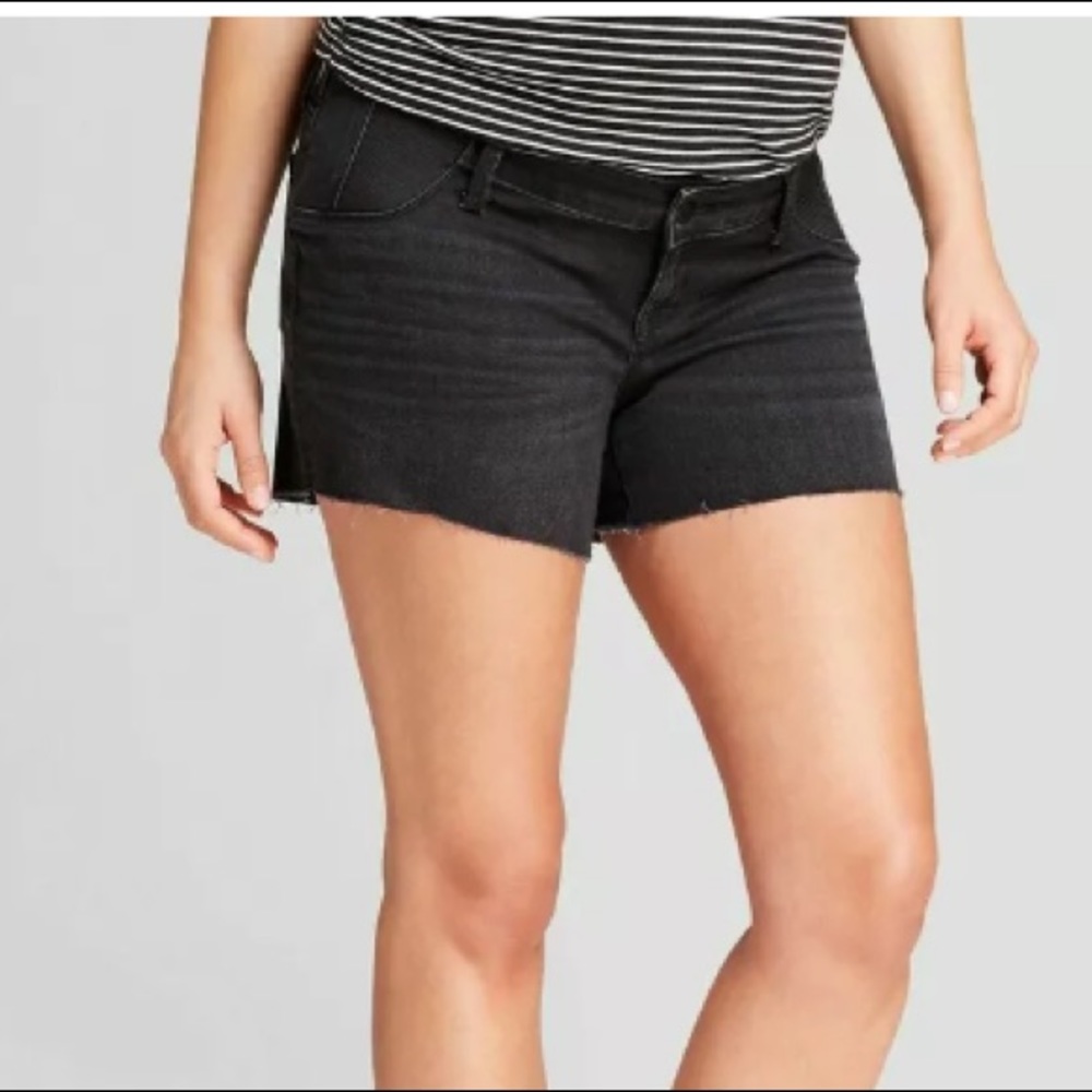 Isabel Maternity Black Shorts - Picture 2 of 6